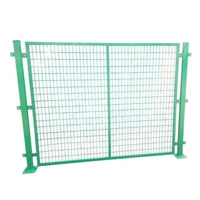Kovový plot potažený PVC